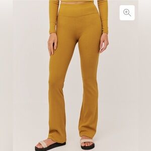 Pact ribbed bootcut leggings size S